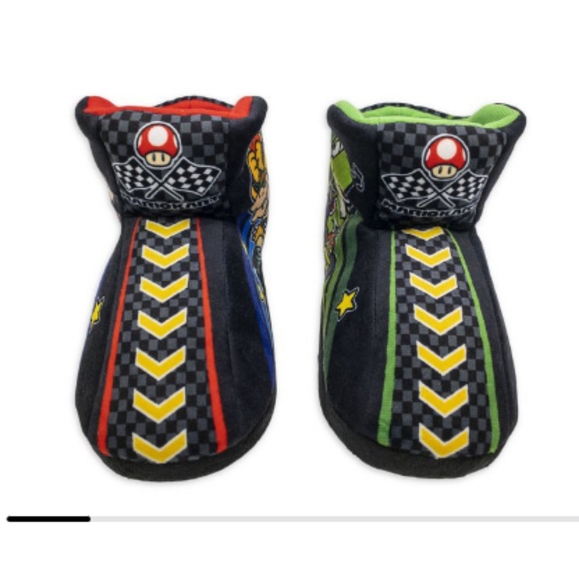 🌟Super Mario Slippers size 2/3 - Picture 1 of 6